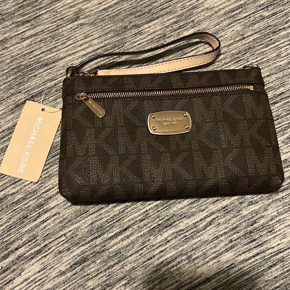 Michael Kors Wristlet - Picture 2 of 8